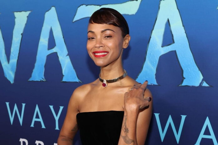 Zoe Saldana attends the U.S. Premiere of 20th Century Studios' Avatar The Way of Water.